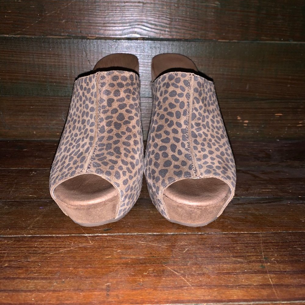 Cheetah Print Wedges